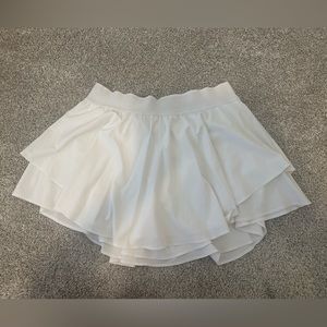 Lululemon court rival high-rise skirt